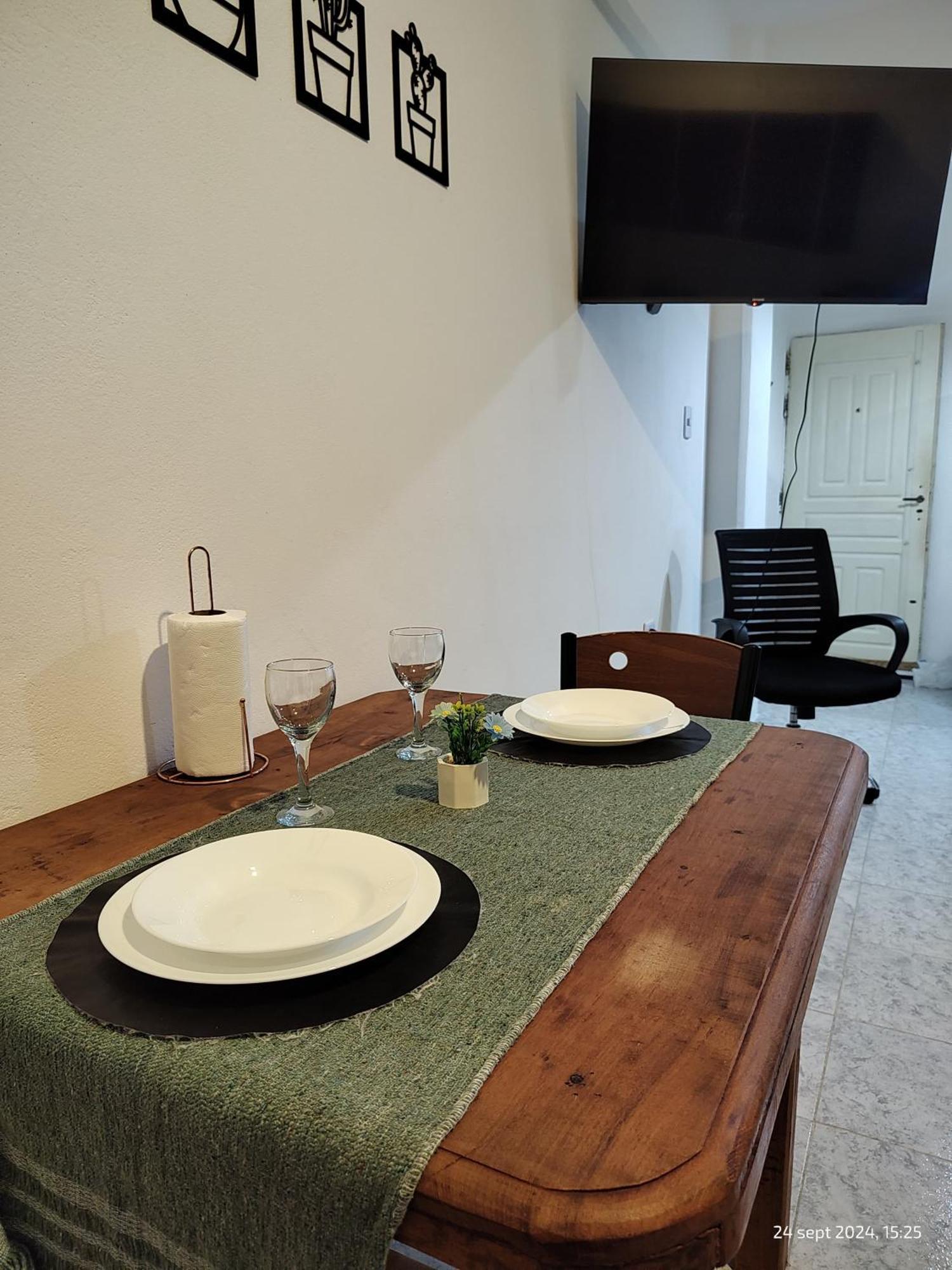 Apartment Departamento En Planta Baja, Centrico, Cochera Cubierta Sarmiento265apart D6