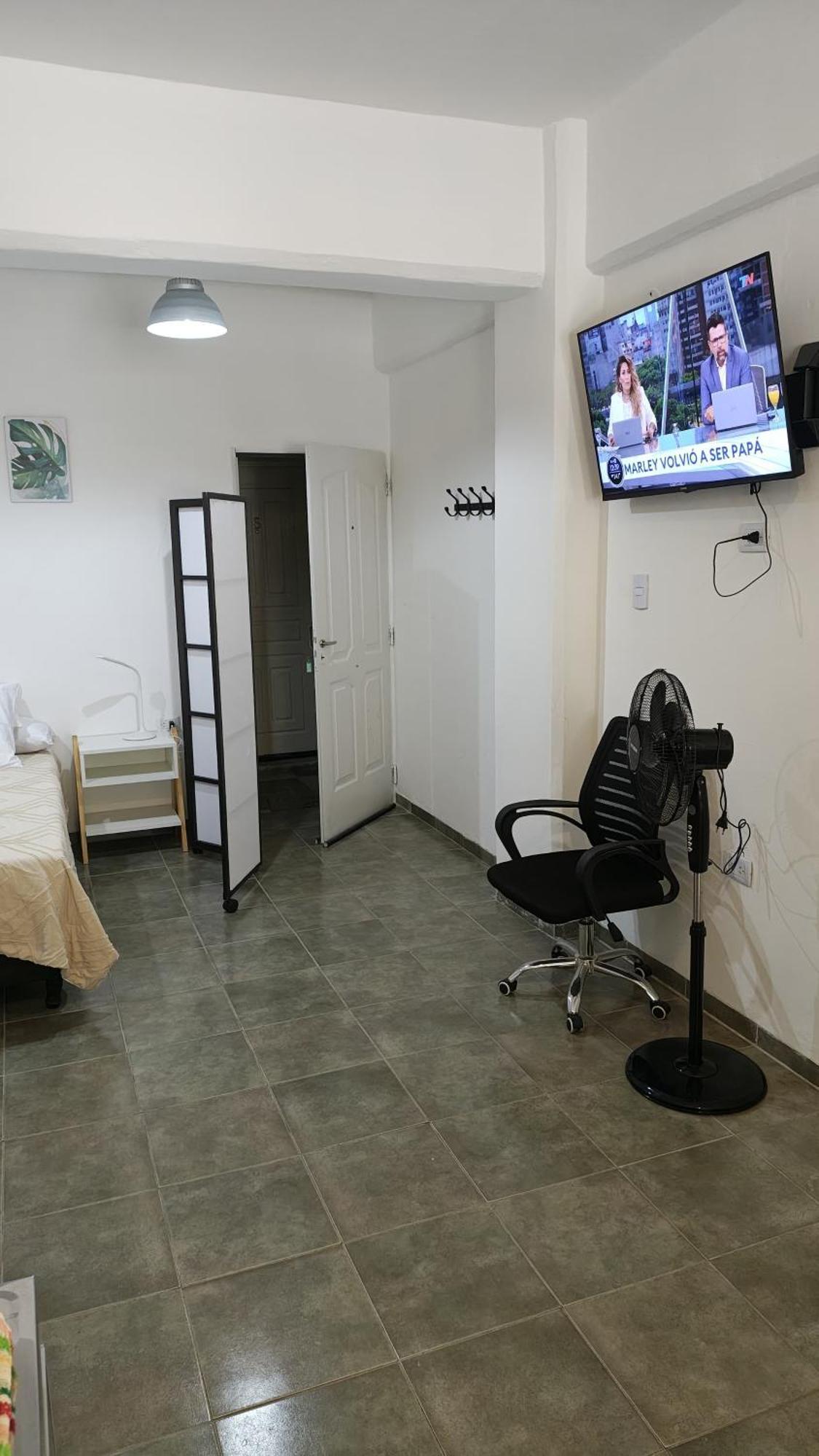 Apartment Departamento En Planta Baja, Centrico, Cochera Cubierta Sarmiento265apart D6